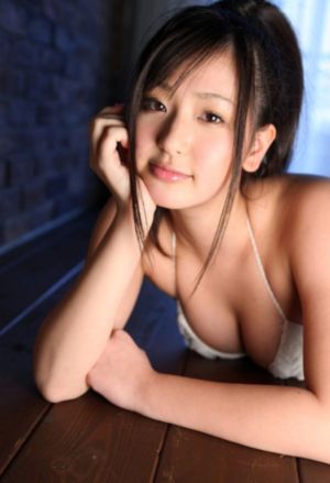 踢足球